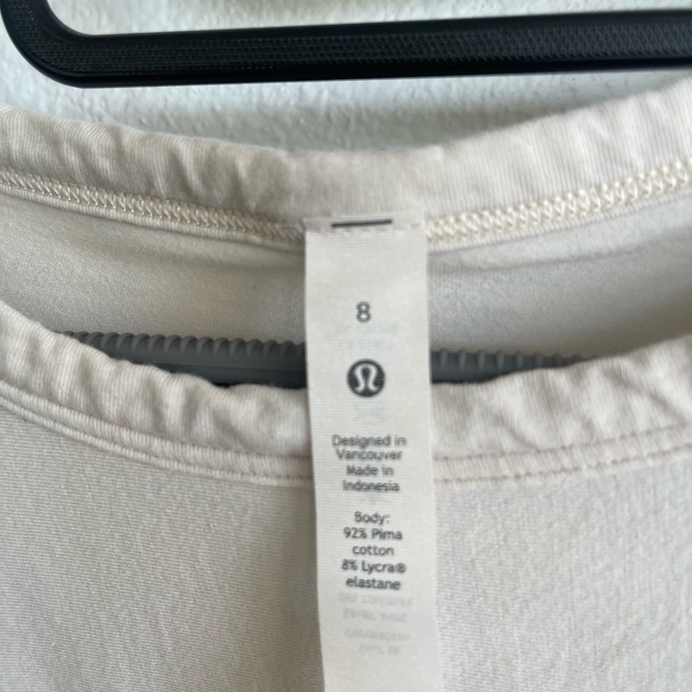 Lululemon Athletica Cream Twist Short Sleeve Tee - Picture 6 of 6